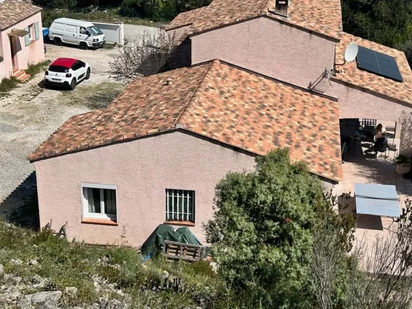 VILLA D'EXCEPTION ,VUE PANORAMIQUE ,CALME ABSOLU , 6 CHAMBRES ,PISCINE , 5 000 m² DE TERRAIN