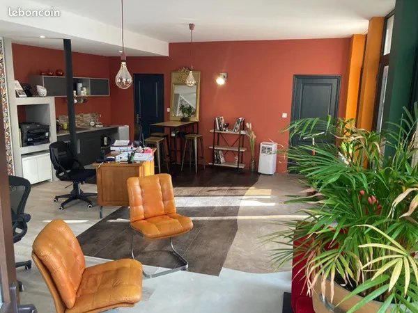 Local commercial / bureau