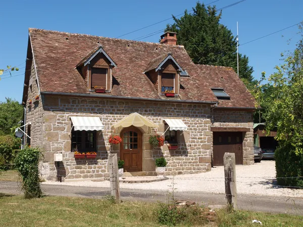 Charmante maison de 4 chambres avec piscine près de Bagnoles de l'Orne