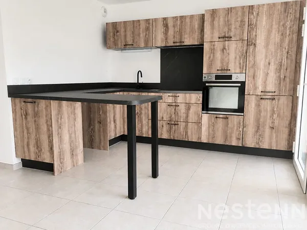 Appartement 2 pièces neuf à louer à La Londe-les-Maures avec grande terrasse et parking