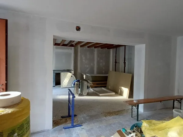 Vente maison de bourg en travaux
