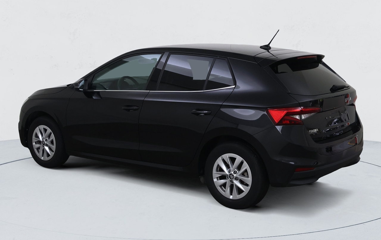 Skoda Fabia — photo 2
