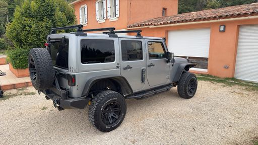 Jeep Wrangler 2.8 CRD 200 4WD - Sahara – 2015 – 84064 km – Diesel – Boîte Manuelle — photo 10