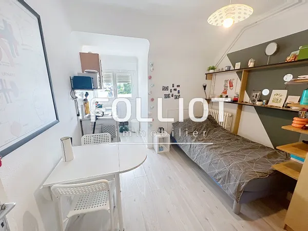 A VENDRE Dans immeuble en CENTRE VILLE 4 chambres 50000 SAINT LO INVESTISSEURS