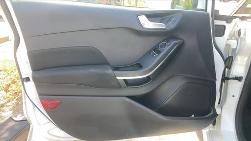Ford Fiesta 1.0 EcoBoost 100 - ST-Line – 2019 – 161843 km – Essence – Boîte Manuelle — photo 24