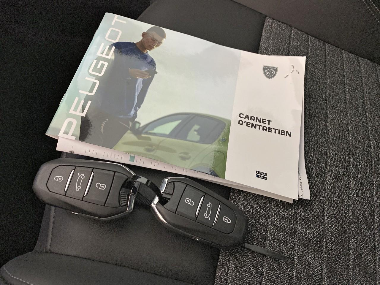 Peugeot 5008 hybrid 145 ch e-dcs6 allure — photo 18