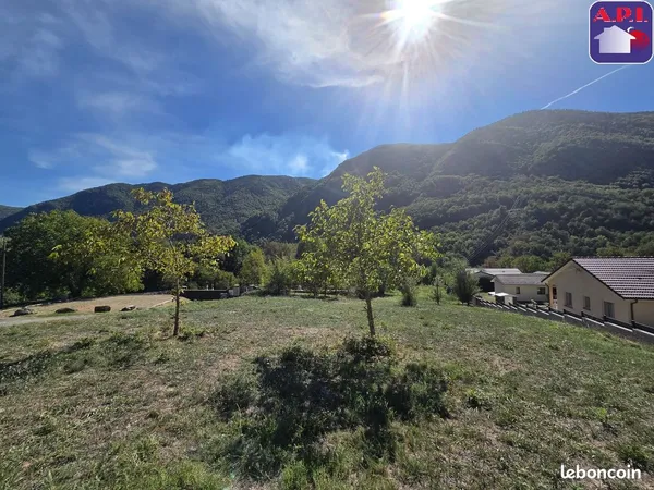 Terrain 2323 m² AX LES THERMES