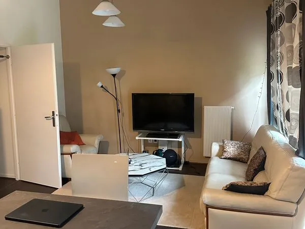 Lille - Eurasanté : appartement meublé, 2 chambres, terrasse, jardin et parking sécurisé