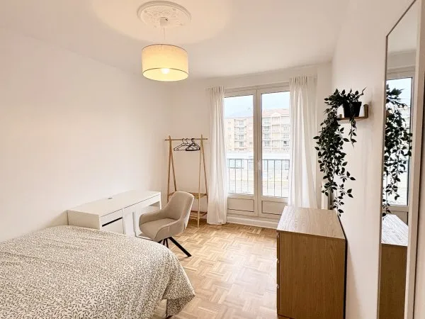 Chambre en colocation à Poissy
