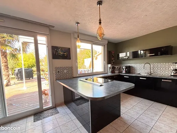 Maison 144 m2 jardin paysagé