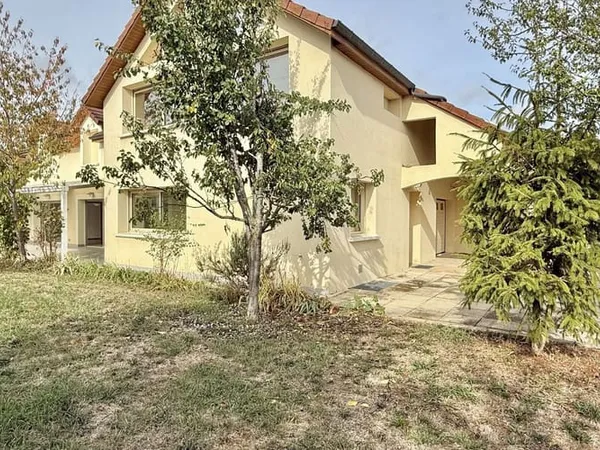 Maison 5 pièces 260 m²