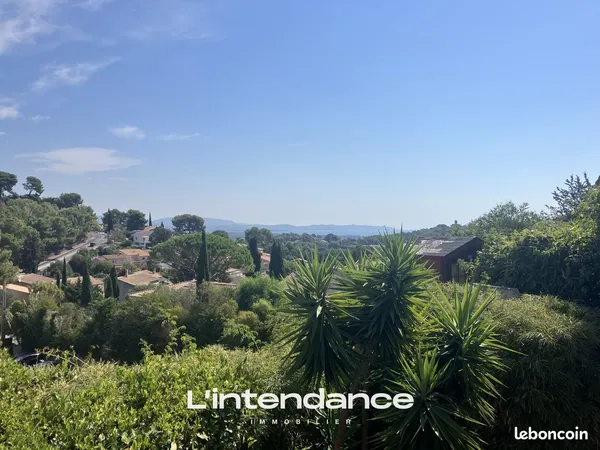Villa 5 pièces 140 m²
