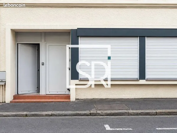 Local commercial 310 m² CLERMONT-FERRAND
