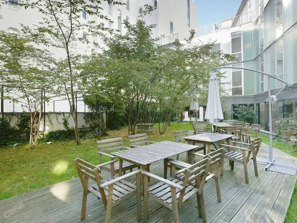 Bureau 2693 m²