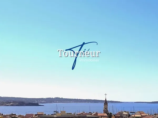 SANARY SUR MER CENTRE VUE MER IMPRENABLE GRAND T3 DE 78M2 2