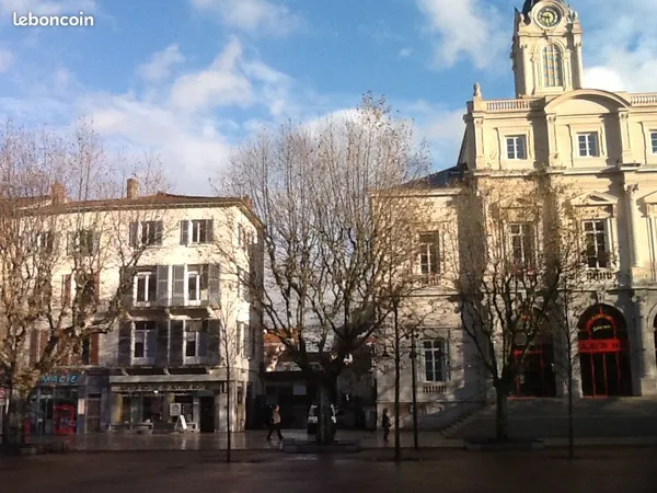 Givors plein centre immeuble locatif