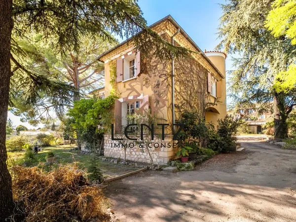 Maison ancienne classée de 220 m² - Centre-ville de Manosque