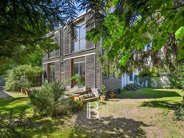 Maison 8 pièces 171 m²