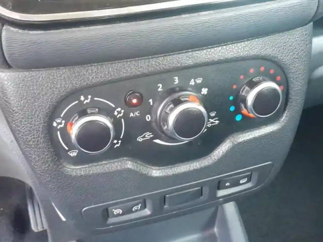 Dacia Dokker 1.5 blue dci 95ch stepway — photo 16
