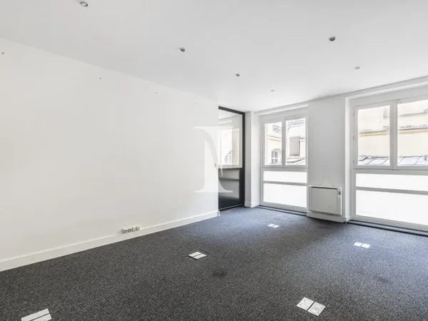 Local professionnel 70 m²