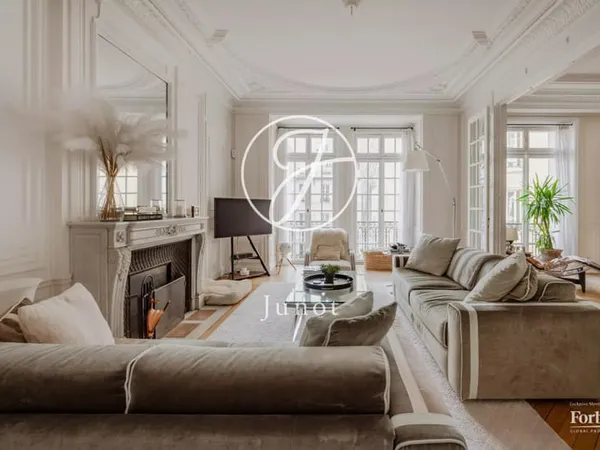 Paris 6e - DUGUAY-TROUIN / LUXEMBOURG - Appartement - 7 pièces - 192,75m² Carrez - 196,20m² au sol -