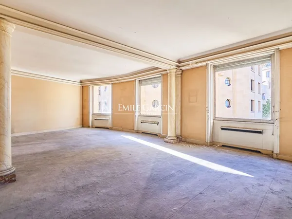 À Vendre - Immeuble Walter - Appartement - Studio - Chambres de service - Box - Paris - 75016