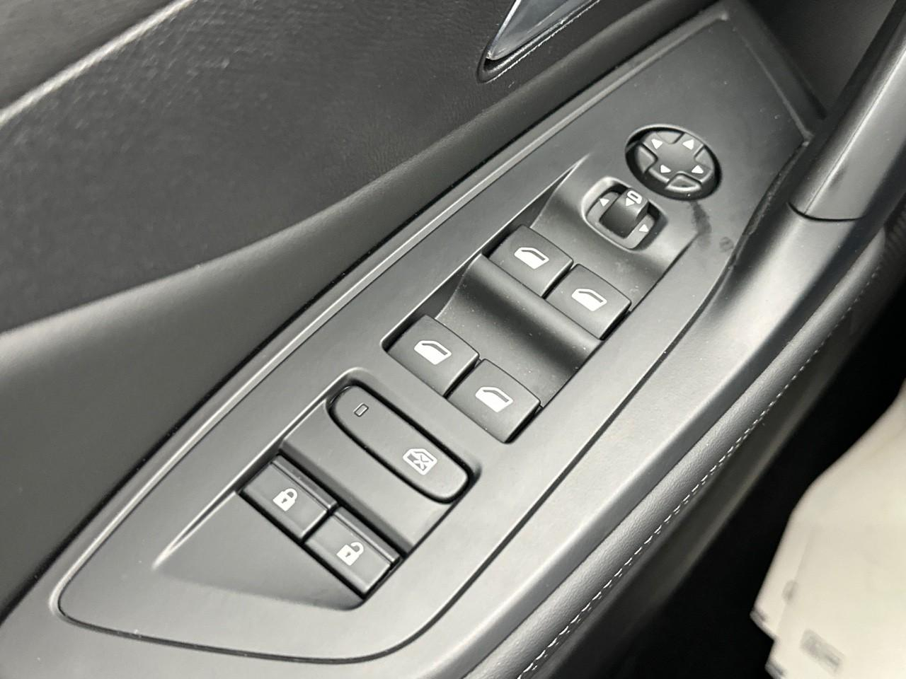 Peugeot 308 hybrid 145 e-dcs6 allure — photo 15