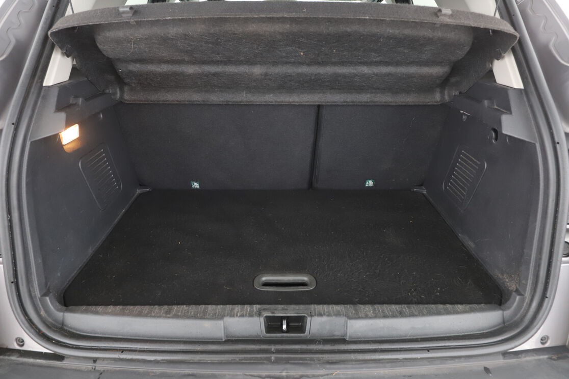 Renault Captur 1.2 TCe Energy Intens EDC — photo 16