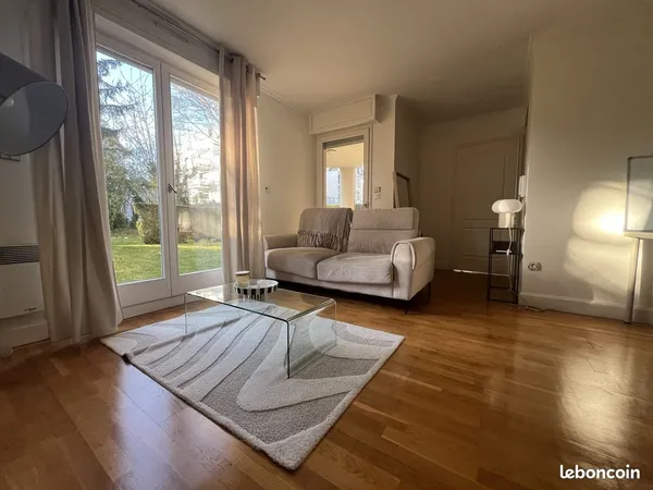Studio 1 pièce 30 m²