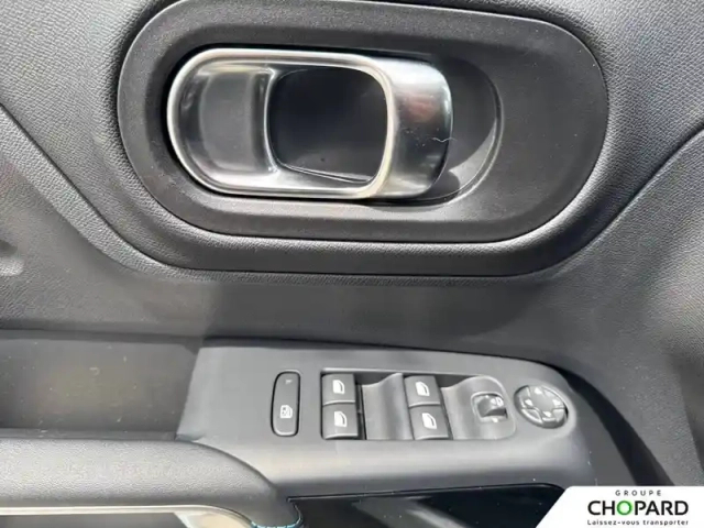 Citroën C5 Aircross hybride rechargeable 225 e-eat8 — photo 10
