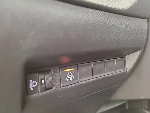 Peugeot 2008 puretech 130 s&amp;s bvm6 — photo 26