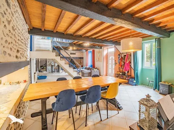 Maison 6 pièces 215 m²