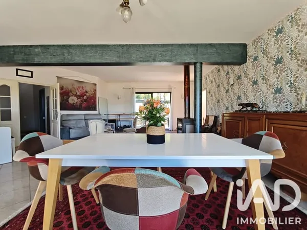 Maison 7 pièces 213 m²