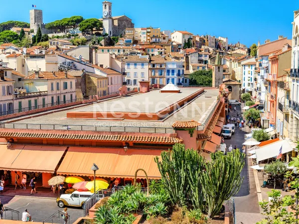 CANNES - Marché FORVILLE - Mansarde/Cave