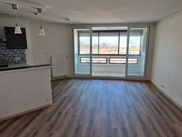 Location grandT2 MARSEILLE 13009