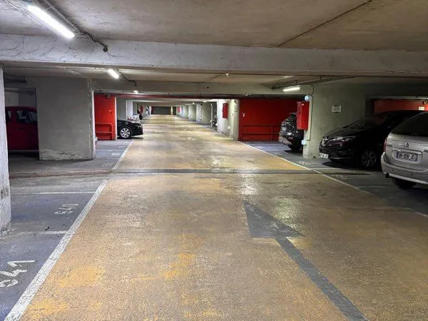 Place de parking sécurisée