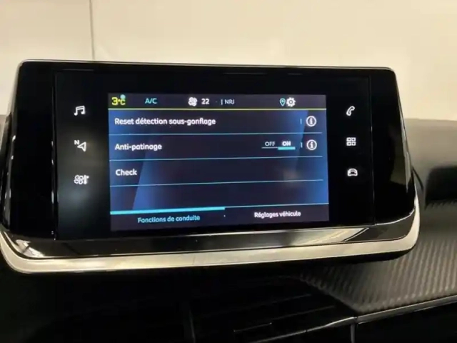 Peugeot 208 e- 136ch active — photo 14