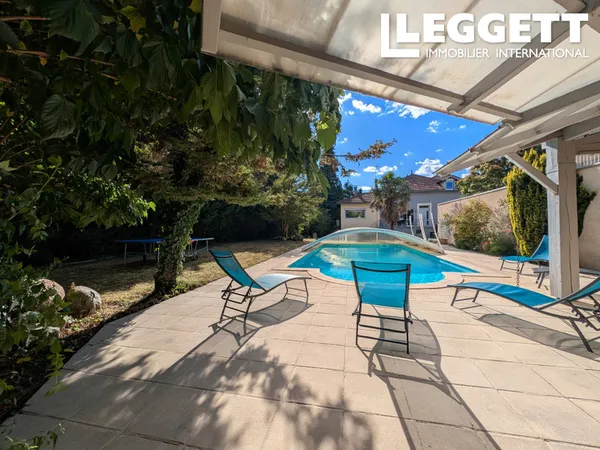 TARN:Aussillon,superbe propriété avec maison et logement annexe rénovation haut de gamme , piscine e