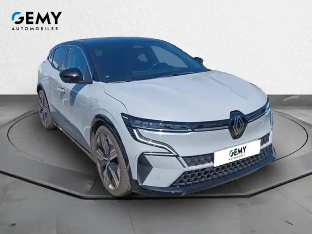 Renault Megane e-tech ev60 220 ch optimum charge — photo 3