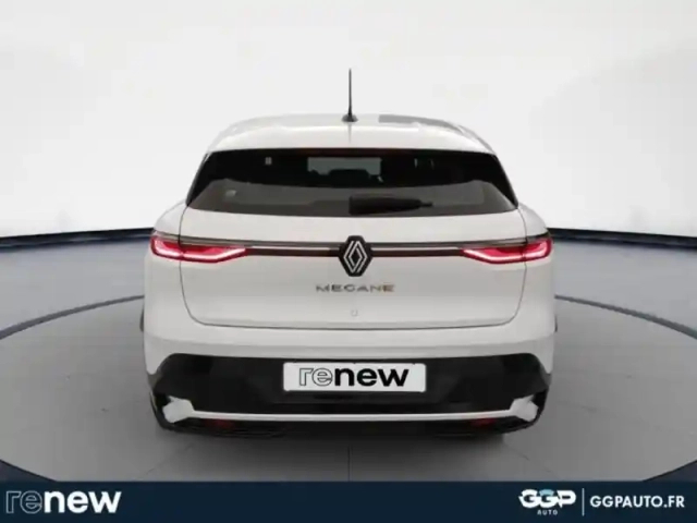 Renault Megane e-tech electric ev40 130ch equilibre boost charge — photo 19