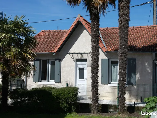 Maison meublée 3 pièces, à louer à l'année