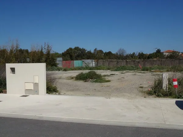 Terrain 331 m²