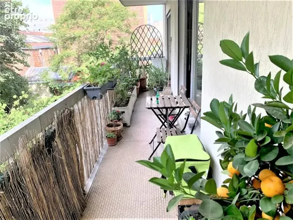 Appartement 4 pièce(s) 93m² + Cave +2 Parkings