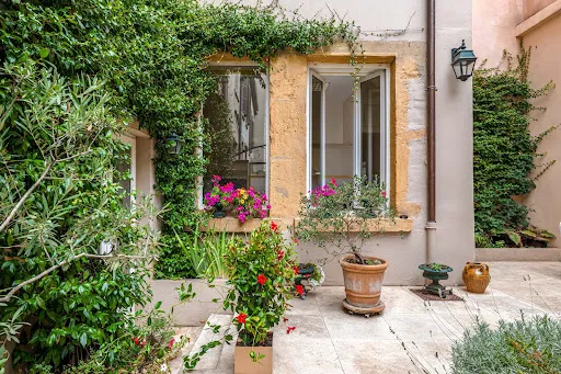 Maison 8 pièces 252 m²