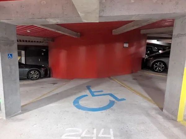 Place de parking en sous-sol sécurisé - tourcoing centre