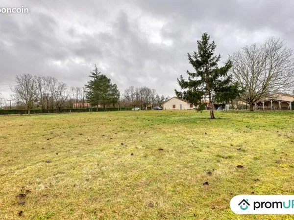 Terrain 8 650 m² Montmorillon