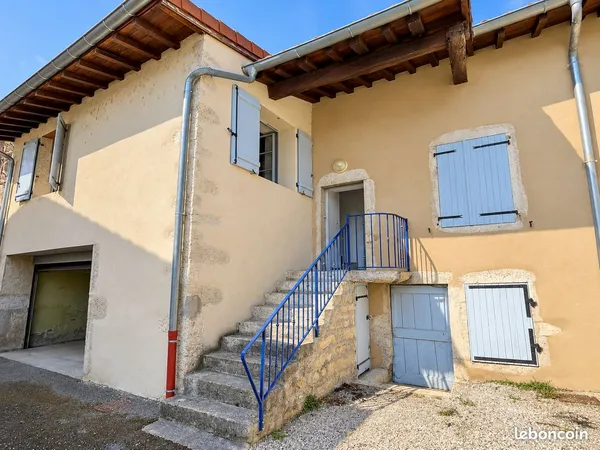 Maison meublée 2 chambres avec garage de 60 m² - Neuville-sur-Ain