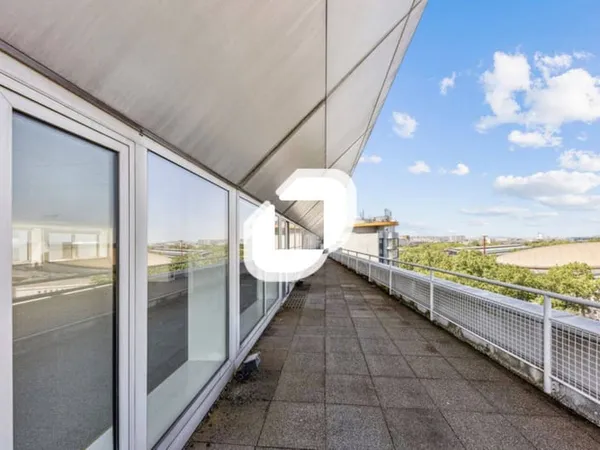 Bureau 4457 m²