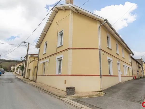 Maison 7 pièces 257 m²