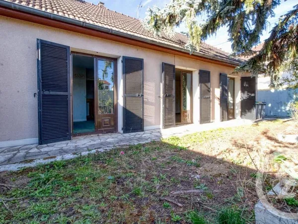 Maison de plain-pied 5 pièces 91 m²